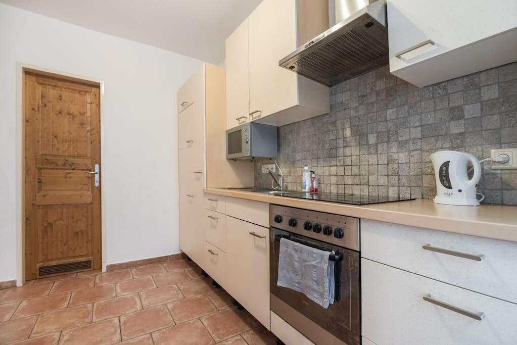 Spacious Central Apartment Wina Bagian luar foto